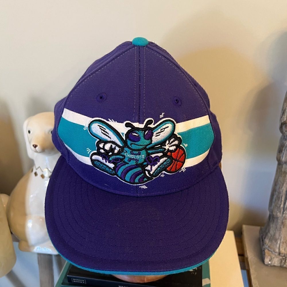 Mitchell & Ness Charlotte Hornets Fitted Cap NBA Puple Blue 7⅜ Basketball Hat